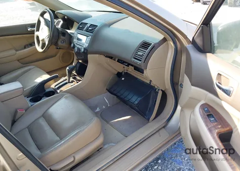 2006 Honda Accord 2.4 Ex z USA, uszkodzony, nr VIN 1HGCM56846A045068